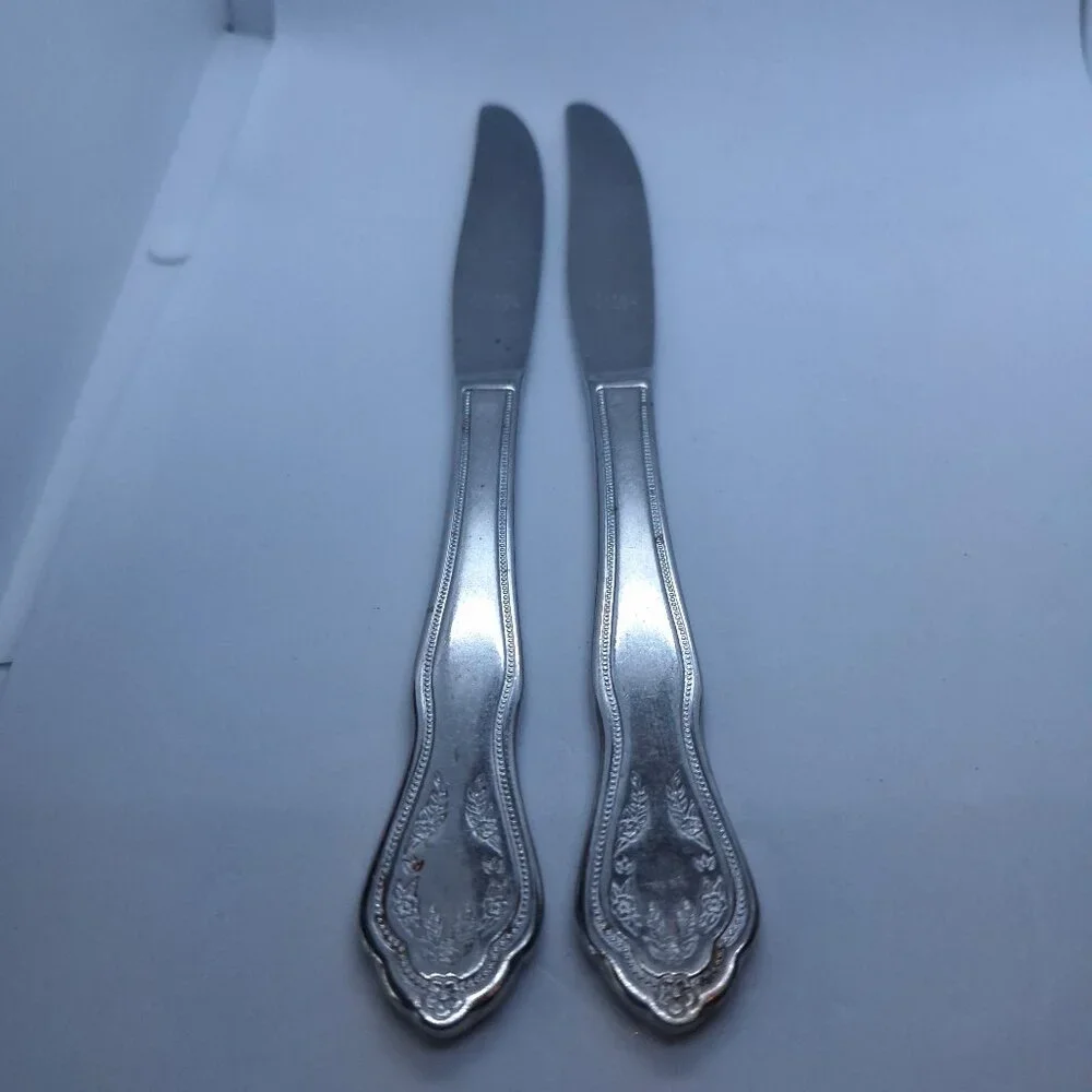 Reed & Barton VIRGINIA Stainless‎ Select Korea Glossy Silverware 2 Butter Knives
